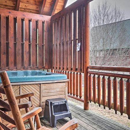 Pigeon Forge Cabin With Games, 1 Mi To Parkway! מראה חיצוני תמונה
