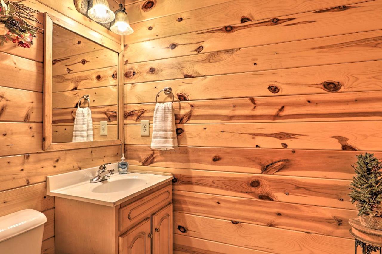 Pigeon Forge Cabin With Games, 1 Mi To Parkway! מראה חיצוני תמונה
